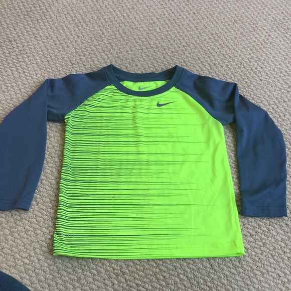 Size 6 lot of Nike Dry Fit sweatpants and dry fit long sleeve - Picture 4 of 9